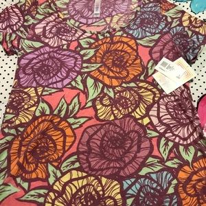 Lularoe Roses Classic tee small